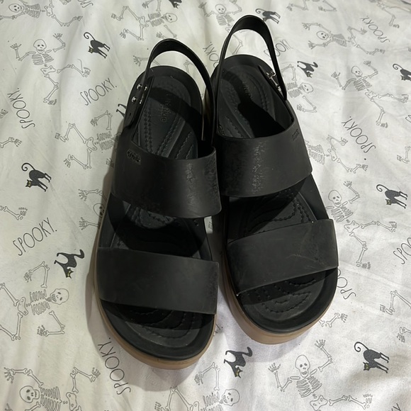 Crocs - Picture 1 of 6